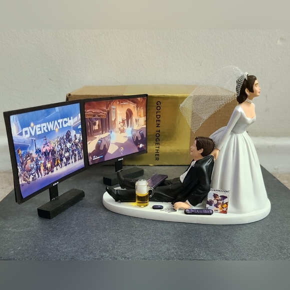 Overwatch Gamer Video Game Wedding Cake Topper - Picture 1 of 1